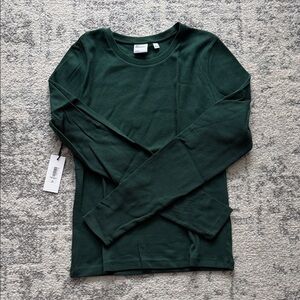 Aritzia long sleeve shirt